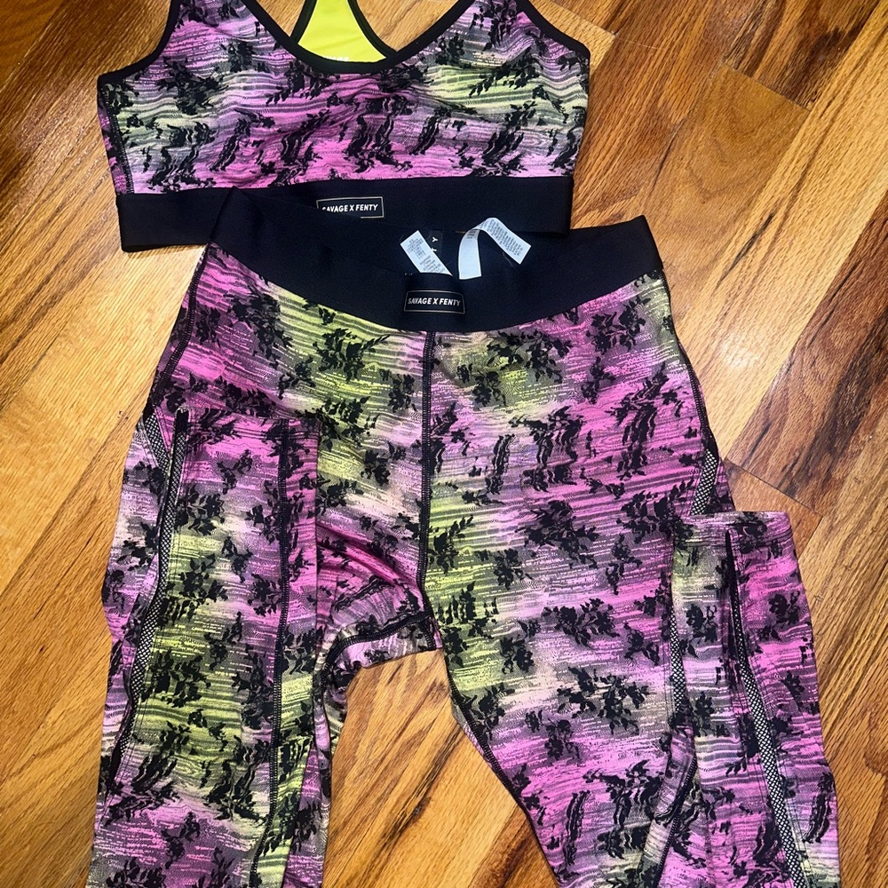 SAVAGE FENTY Colorful Abstract Sports Bra and Leggings Set
